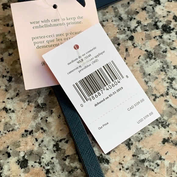 NWT Kate Spade Cameron Spade Flower Appliqué  Dome Blue  Medium Dome Cosmetics - Picture 6 of 12